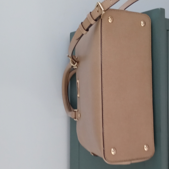 Michael Kors purse excellent condition - Picture 5 of 14